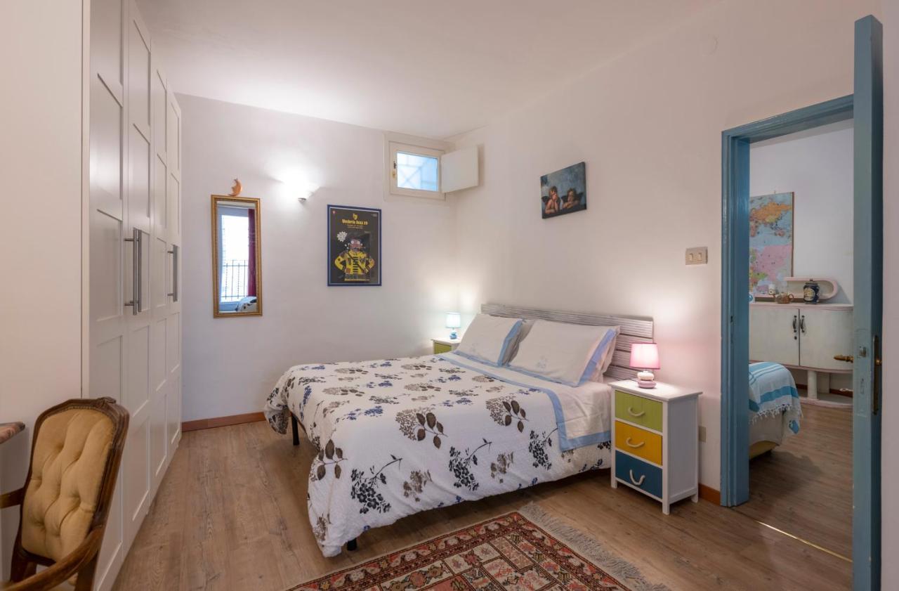 Il Nido Del Canterino Perugia Buitenkant foto